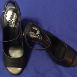 VINCE CAMUTO black open toe ankle strap